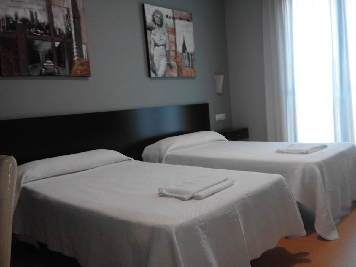 Hostal Restaurante Vial Ourense Exterior photo